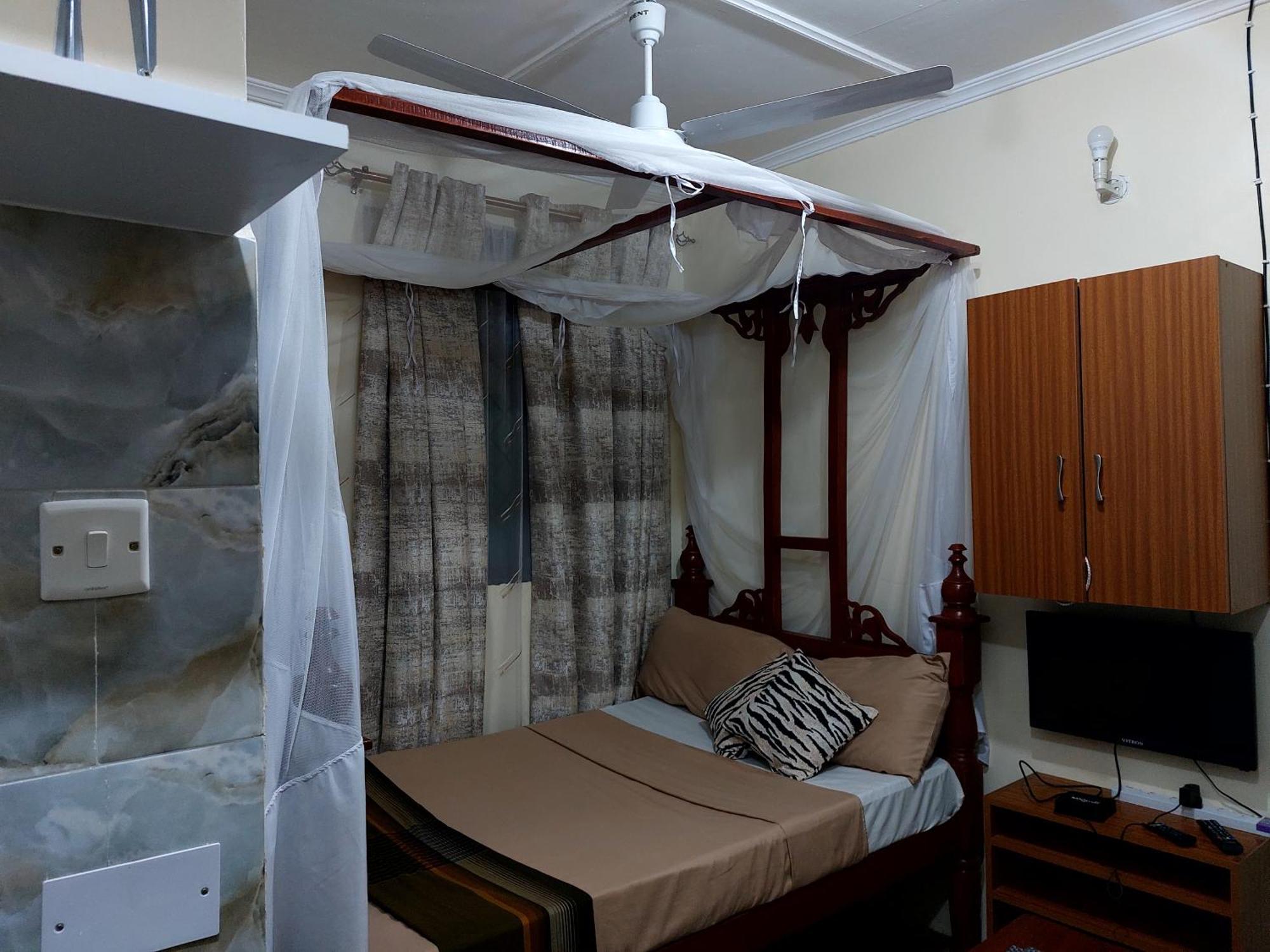 Amarrosi Lion - Studio Terrace Apartment ,Mtwapa Room photo